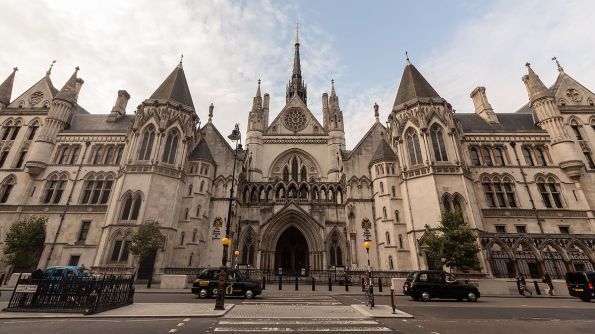 Royal_Courts_of_Justice_-_Wide_Angle_Front